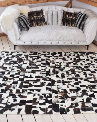 Decorative Argentine cattle carpet in spots in shades of white and dark brown 240x180 cm